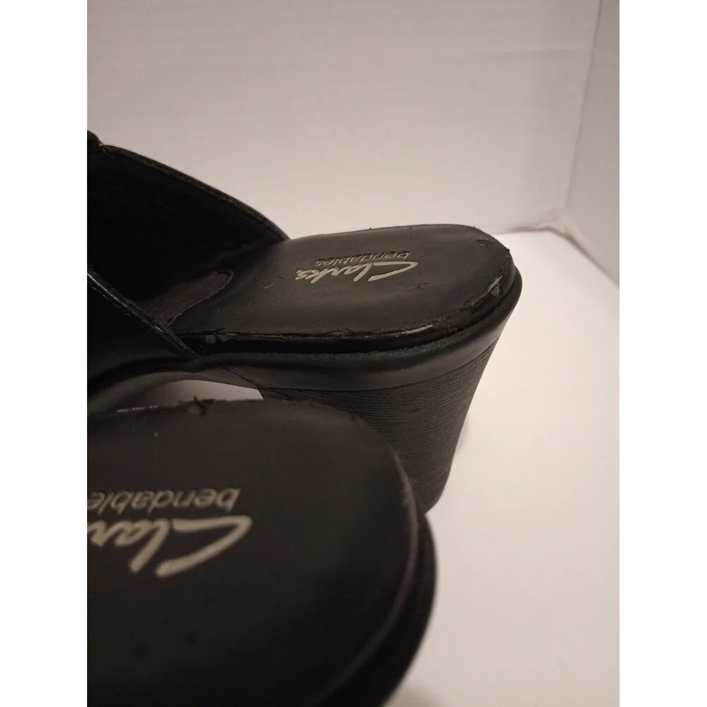 Clarks Elegance Black Clogs Women's Size 9M